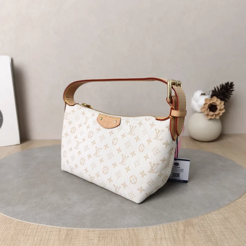 Louis Vuitton Shoulder Bag Pochette Hills White Canvas One Size18.5 × 6.5 × 11 cm — cover view 3 of 5