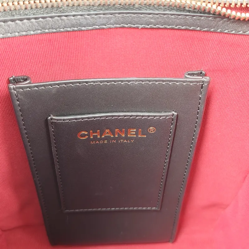Chanel Backpack Backpack Black Grained Calfskin Large20 × 12 × 25 cm — detail view 11 of 13