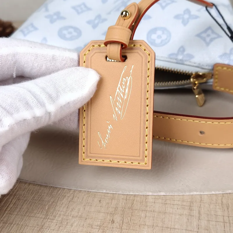 Louis Vuitton Shoulder Bag Pochette Hills Blue PVC One Size 18.5 × 6.5 × 11 cm — detail view 3 of 11