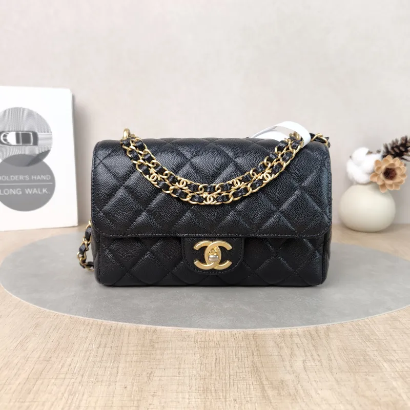 Chanel Crossbody Bag25p Black Grained Calfskin Small22 × 6.5 × 14 cm