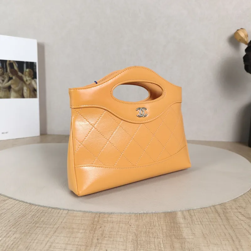Chanel Crossbody Bag31Bag Calfskinnano20.5 × 3.5 × 17 cm — cover view 4 of 5