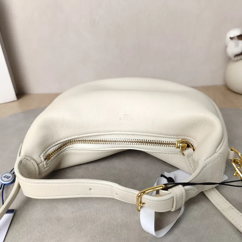 CELINE Crossbody Bag TEEN LULU hobo White Calfskin Small21 × 5 × 24 cm — detail view 2 of 13