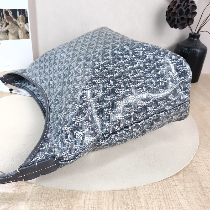 GOYARD Shoulder Bag Boheme Hobo​ Grey ine Canvas Small 43 × 14 × 27 cm — detail view 4 of 12