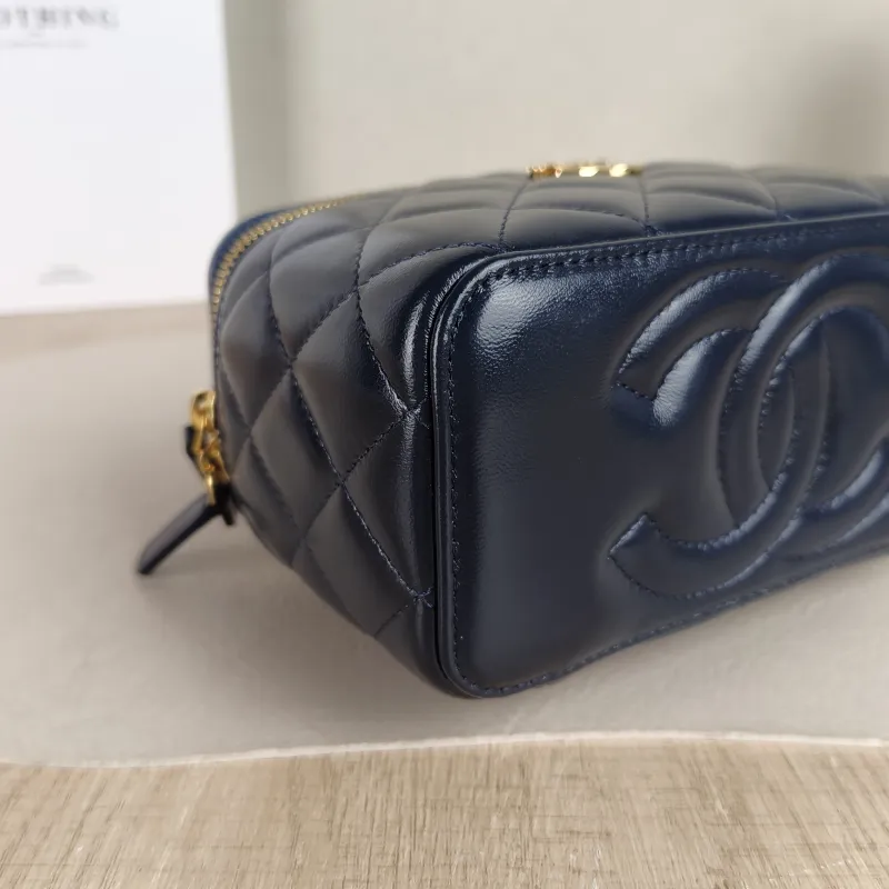 Chanel Crossbody Bag Edition Woven Blue Waxed Leather Mini 16 × 8 × 9.5 cm — detail view 5 of 12