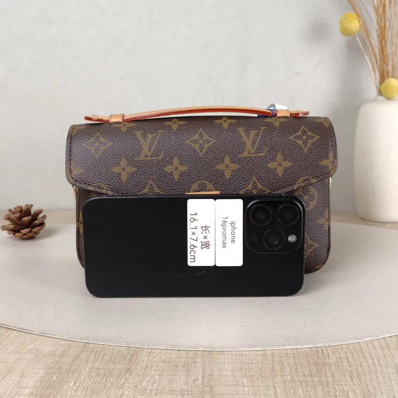 Louis Vuitton Crossbody Bag Pochette Métis East West Monogram PVC Small 21.5 × 6 × 13.5 cm — cover view 4 of 5