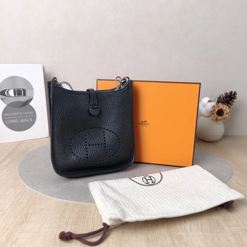 Hermès Crossbody Bag Evelyne Mini 16 Mini 16 Black TC Calfskin Mini 17 × 5.5 × 18 cm U — cover view 5 of 6