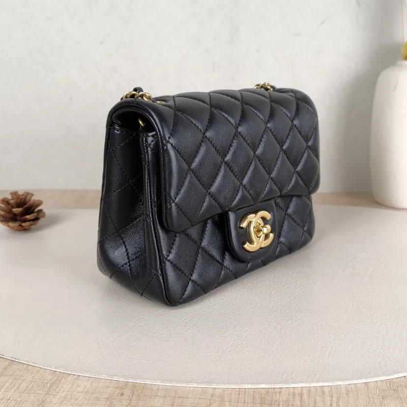 Chanel Crossbody Bag c Black Lambskin Mini 17 × 8 × 13.5 cm — cover view 5 of 6