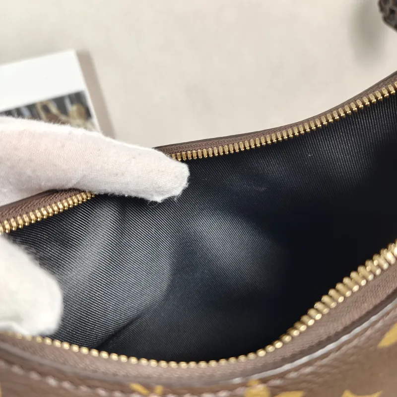 Louis Vuitton Crossbody Bag Boulogne PVC Small 26 × 9.5 × 16 cm — detail view 9 of 9