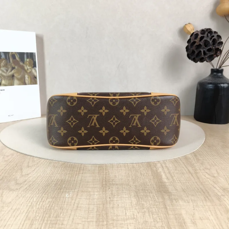 Louis Vuitton Crossbody Bag Boulogne PVC Small26 × 9.5 × 16 cm — cover view 4 of 6