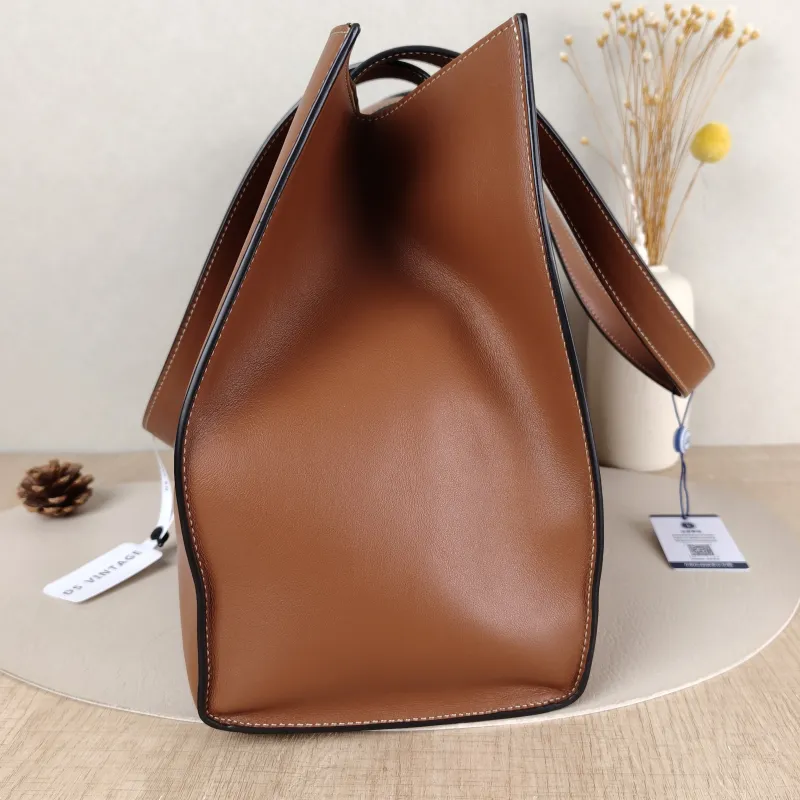 CELINE Shoulder Bag Cabas 16 Tote Bag Caramel Calfskin Large37 × 14 × 26 cm — detail view 3 of 10