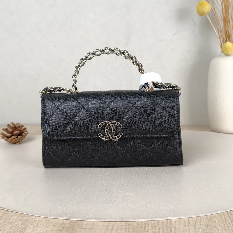 Chanel Crossbody Bag kelly Black Grained Calfskin One Size 18 × 4.5 × 10 cm