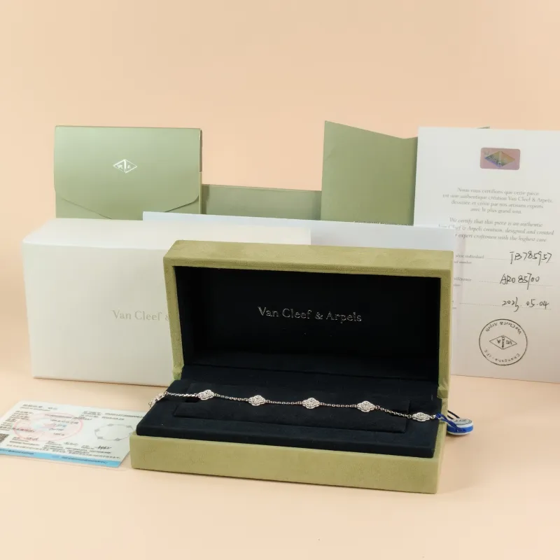 Van Cleef & Arpels Bracelet Alhambra Alhambra Collection Bracelet White Gold18KW hite Gold Diamond Sweet Mini17.5cm — cover view 7 of 8