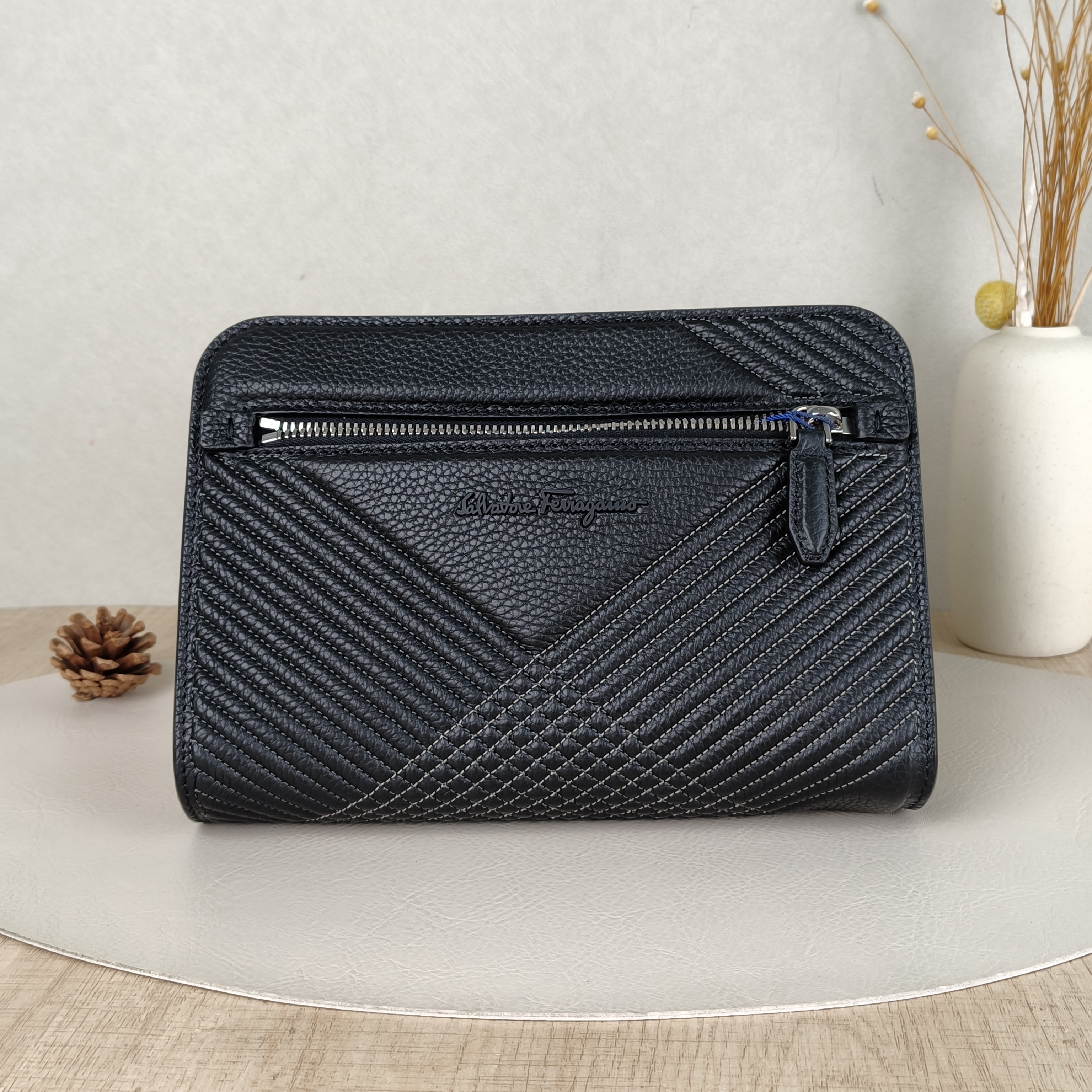 FERRAGAMO Clutch Black Calfskin 23.5 × 5.5 × 16 cm