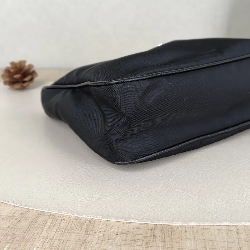 PRADA Shoulder Bag Re-Edition hobo — detail view 9 of 14