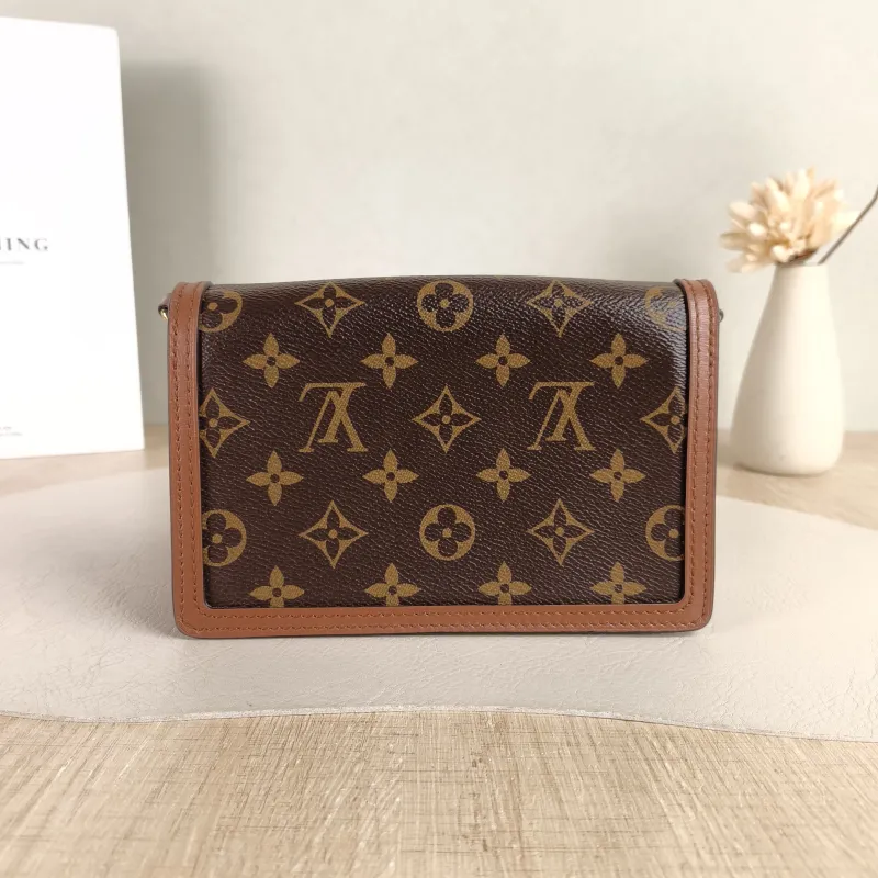 Louis Vuitton Crossbody Bag Dauphine Monogram PVC Mini 20 × 9 × 15 cm — cover view 5 of 6