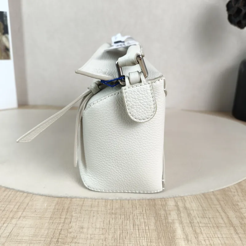 LOEWE Crossbody Bag Puzzle White CC alfskin Mini 18 × 8 × 12.5 cm — detail view 1 of 11