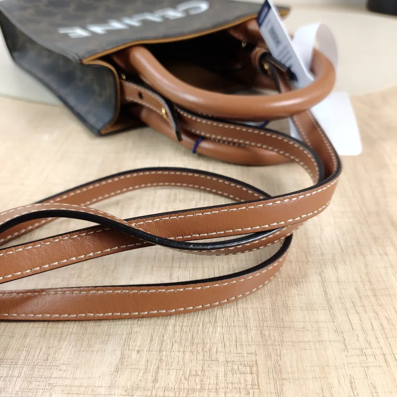 CELINE Crossbody Bag CABAS Mini Monogram PV Cmini17 × 4 × 20.5 cm — detail view 10 of 12