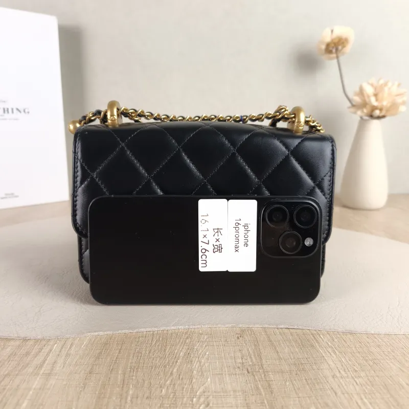 Chanel Crossbody Bag Black Calfskin Small 19 × 8 × 12 cm — cover view 2 of 6