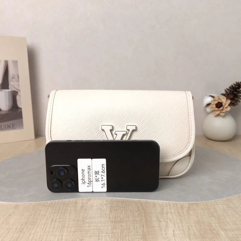 Louis Vuitton Shoulder Bag BUCI Beige Epi Embossed Calfskin One Size 24.5 × 9 × 15.5 cm — cover view 6 of 6