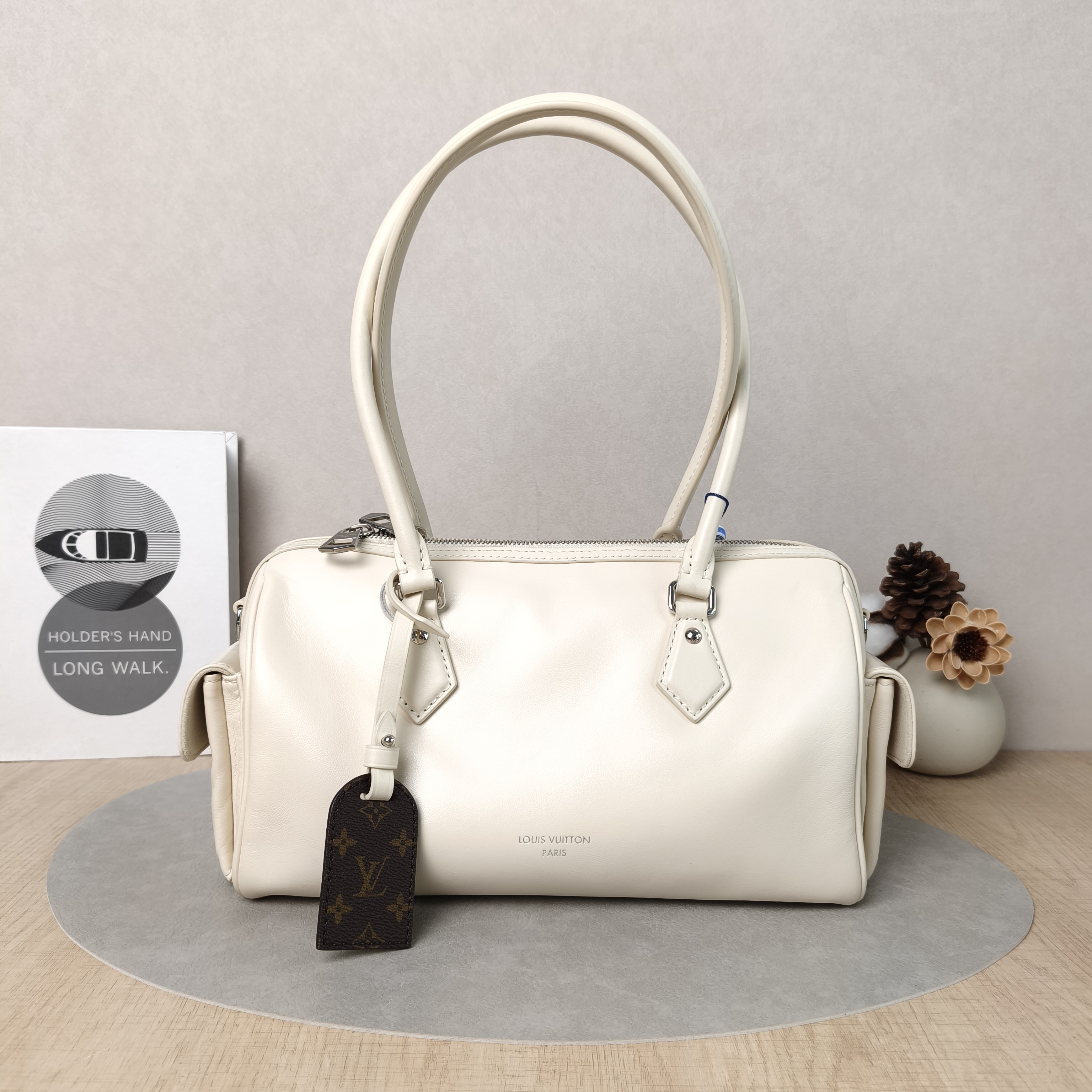 Louis Vuitton Crossbody Bag Speedy Cargo Vibe White Lambskin One Size28 × 12 × 17 cm