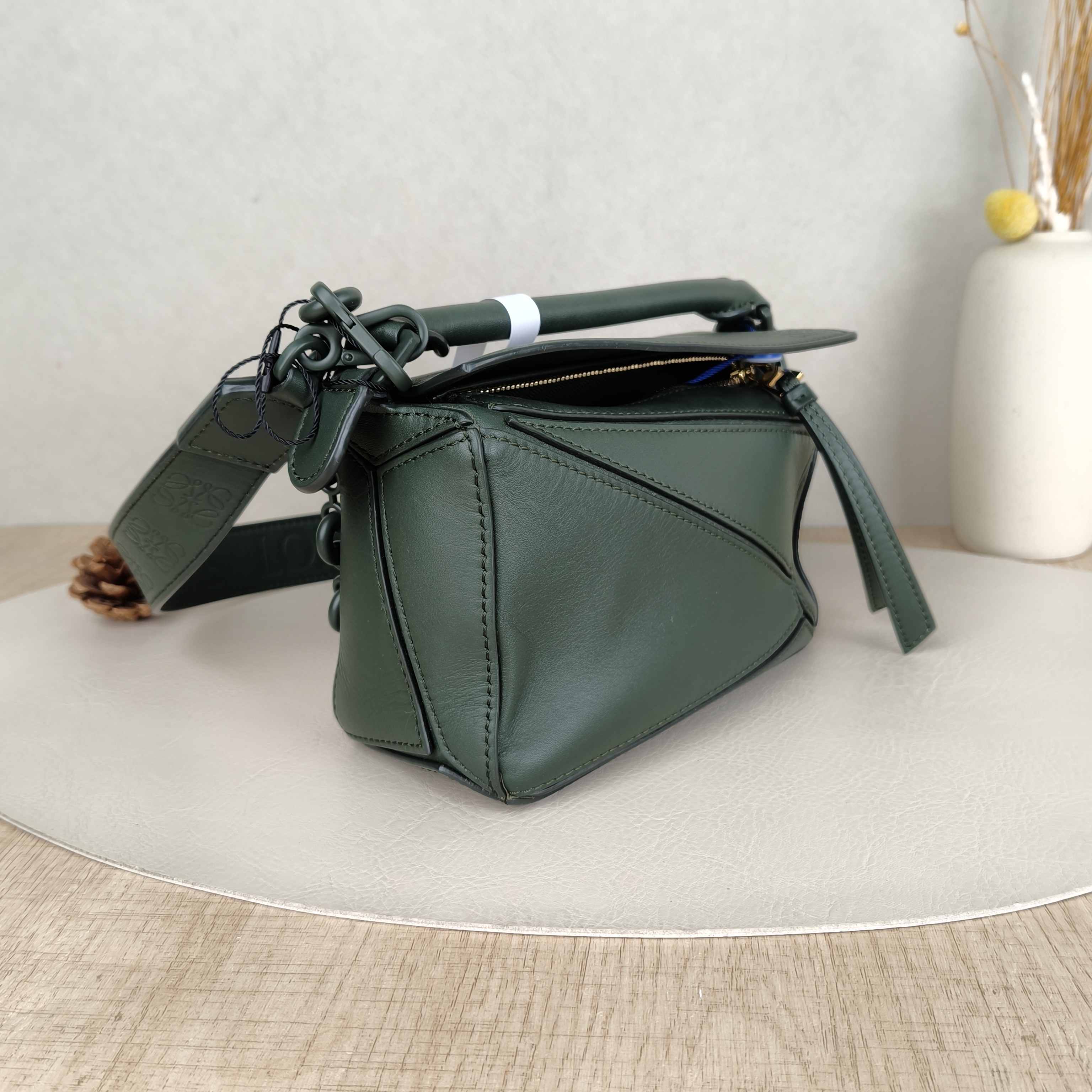 LOEWE Crossbody Bag Puzzle Green Calfskinmini18 × 8 × 12.5 cm — cover view 2 of 5