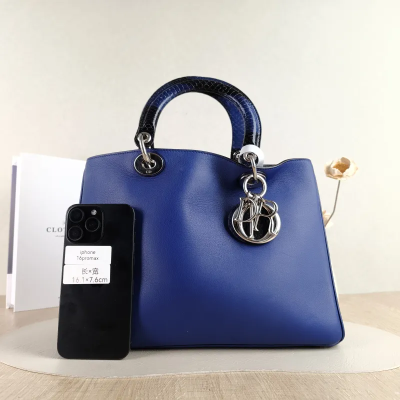 DIOR Top Handle Bag issimo Tote Bag Navy Calfskin · Medium 32 × 11 × 23 cm — cover view 3 of 5