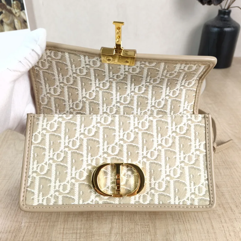 DIOR Crossbody Bag30 Montaigne East-West 30 Canvas Small21 × 6 × 12 cm — detail view 6 of 12
