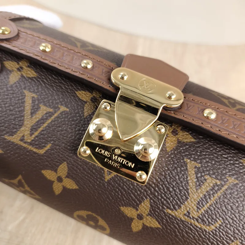 Louis Vuitton Crossbody Bag Papillon Trunk Monogram PVC Small 19 × 9 × 9 cm — detail view 3 of 11