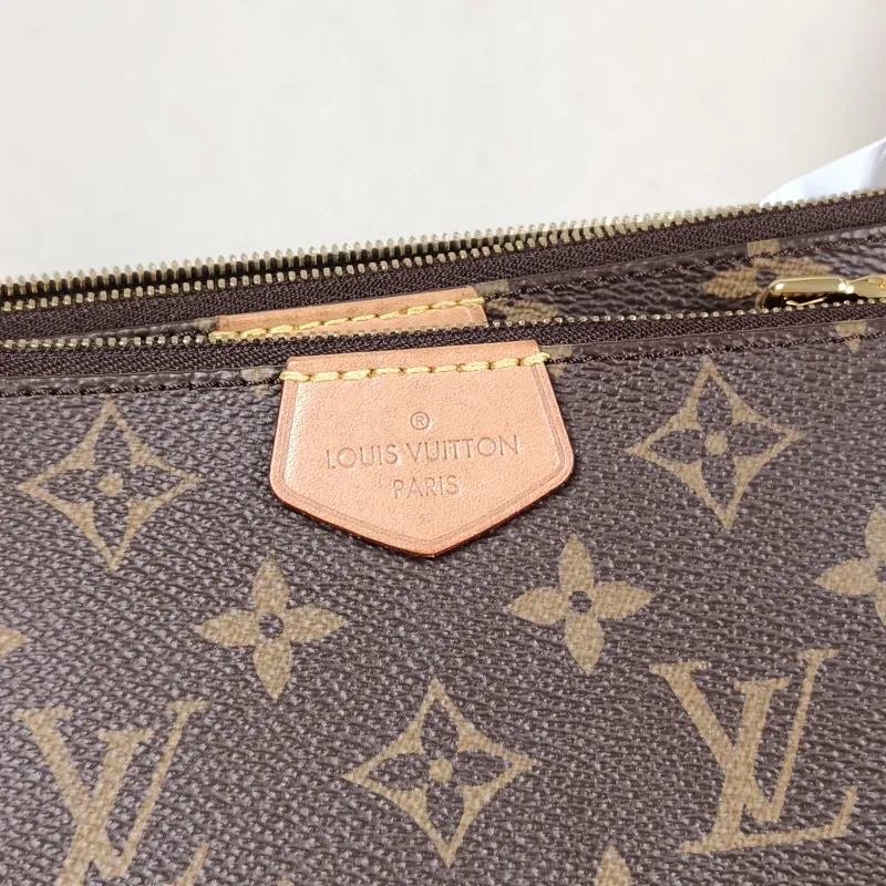Louis Vuitton Crossbody Bag Multi Pochette Accessoires Shoulder Strap PVC Small 24 × 4 × 13.5 cm — detail view 2 of 15