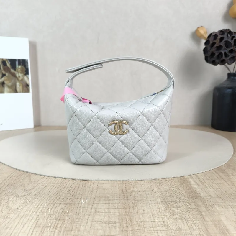 Chanel Crossbody Bag Crossbody Bag Grey Grained Calfskin One Size16 × 6 × 13 cm