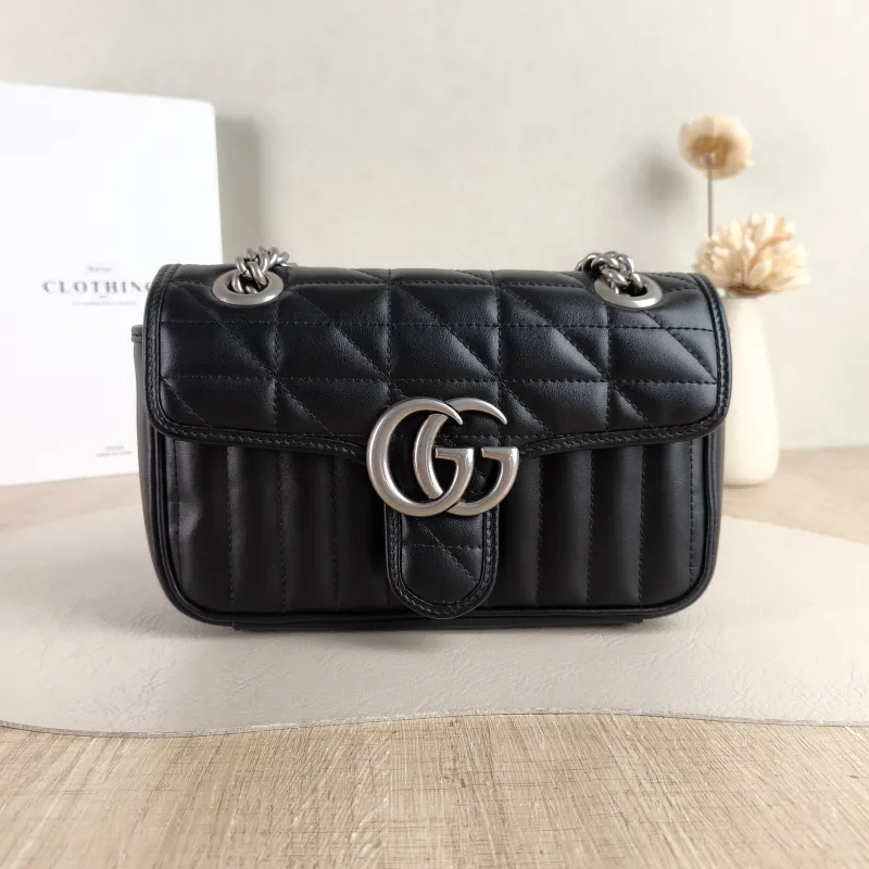 GUCCI Crossbody Bag GG Marmont Small Marmont 22 Calfskin Small 22 × 6 × 13 cm