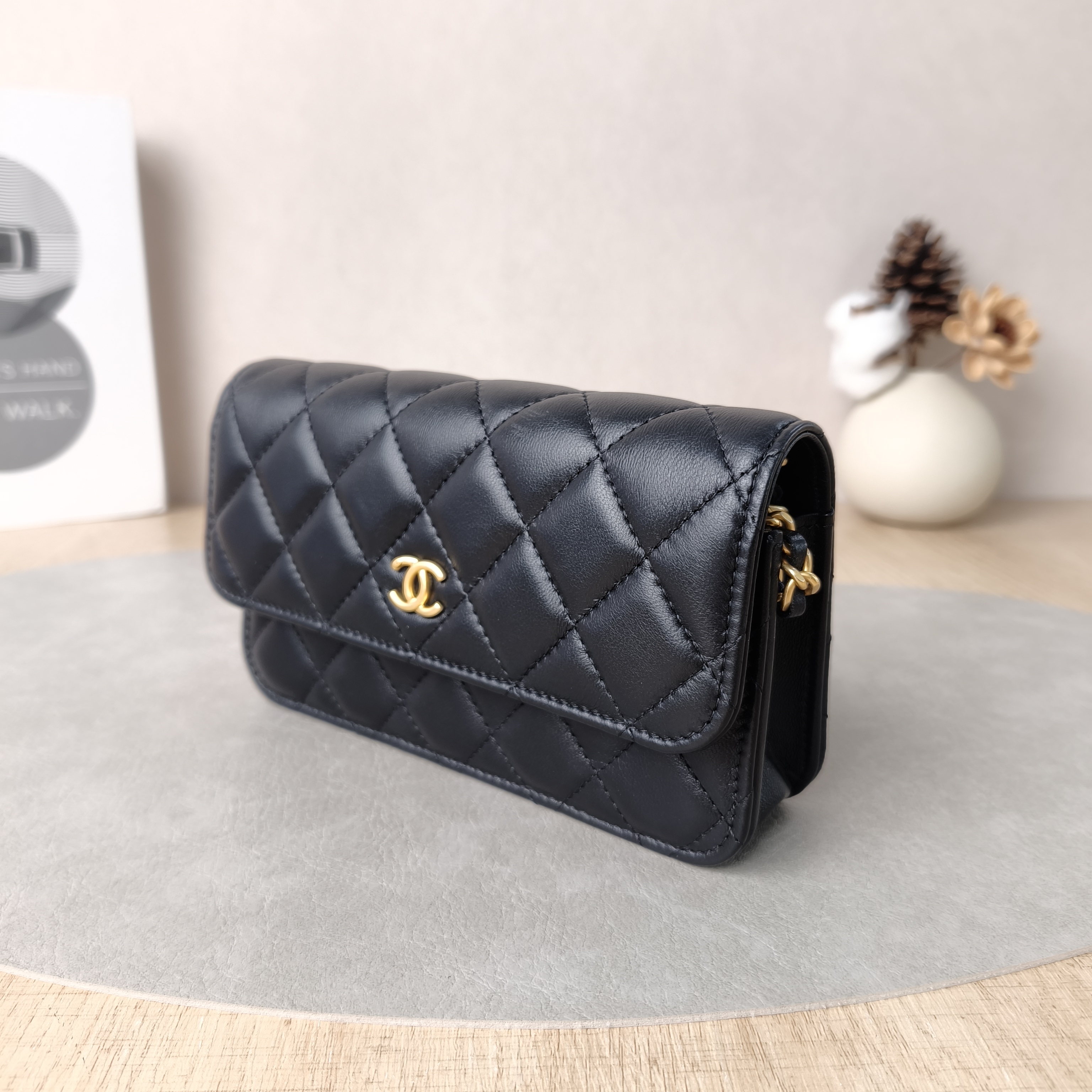 Chanel Crossbody Bag woc Black Lambskinmini17 × 5 × 9.5 cm — cover view 4 of 6
