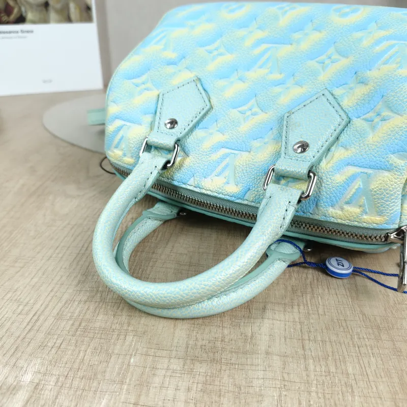 Louis Vuitton Crossbody Bag Speedy20 Calfskin One Size 20.5 × 12 × 13.5 cm — detail view 3 of 11
