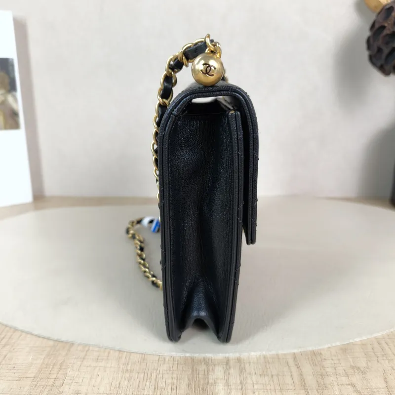 Chanel Crossbody Bag Pearl Crossbody Bag Black Calfskin One Size 15.5 × 5 × 15.5 cm 29 — detail view 11 of 12