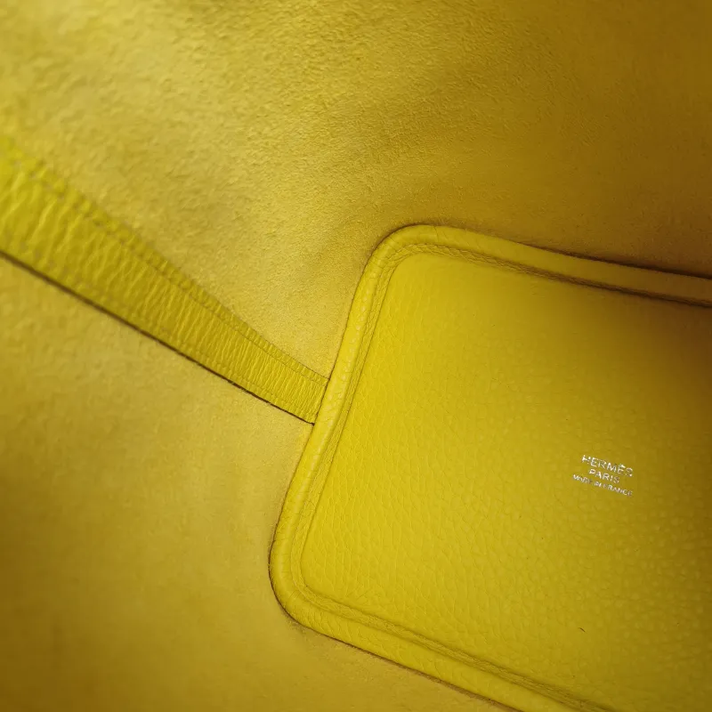 Hermès Top Handle Bag Picotin Lock 18 18 9R TC Calfskin Small 18 × 13 × 18 cm Y — detail view 5 of 11