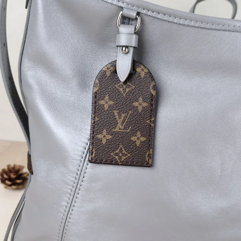 Louis Vuitton Crossbody Bag Carryall Vibe Grey SL ambskin Medium39 × 15 × 30 cm — detail view 10 of 15