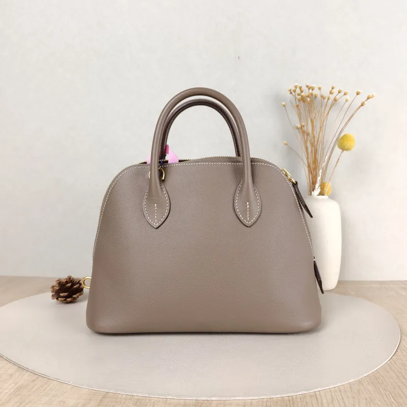 Hermès Shoulder Bag Bolide 1923 25Gold-Tone Hardware Top Handle Bag Evercolor Calfskin Small 25 × 11 × 20 cm B