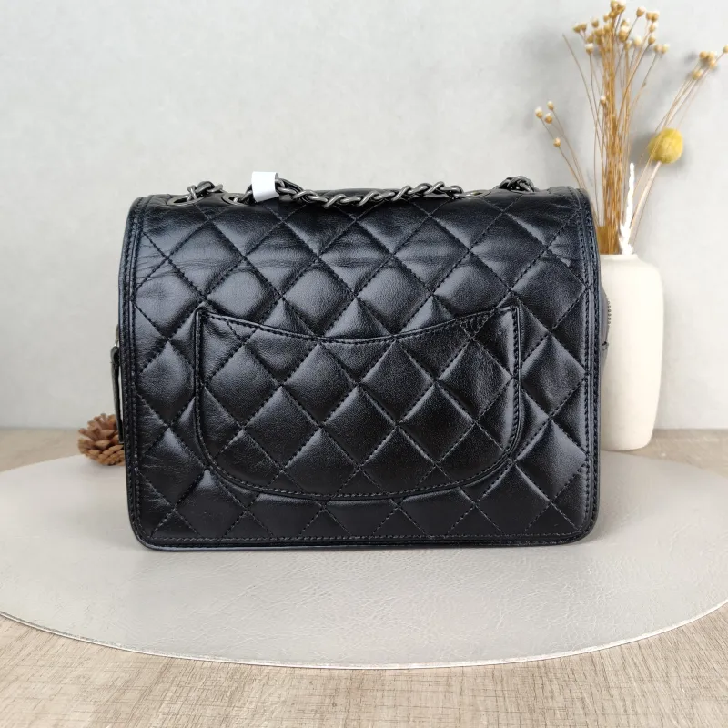 Chanel Crossbody Bag cf Collection Crossbody Bag Black Calfskin 25 × 10 × 18 cm 18 — cover view 3 of 5