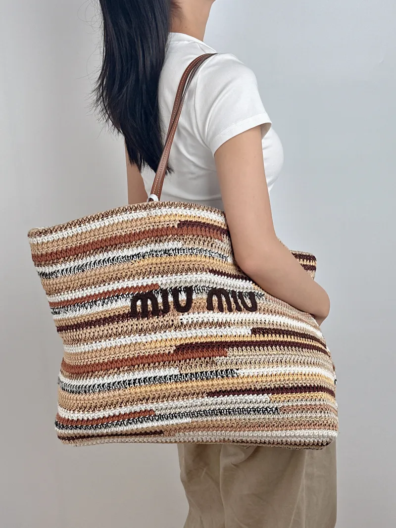 Miumiu Crossbody Bag Tote Bag Colorblock One Size 41 × 16 × 34 cm — on-model view 1 of 2
