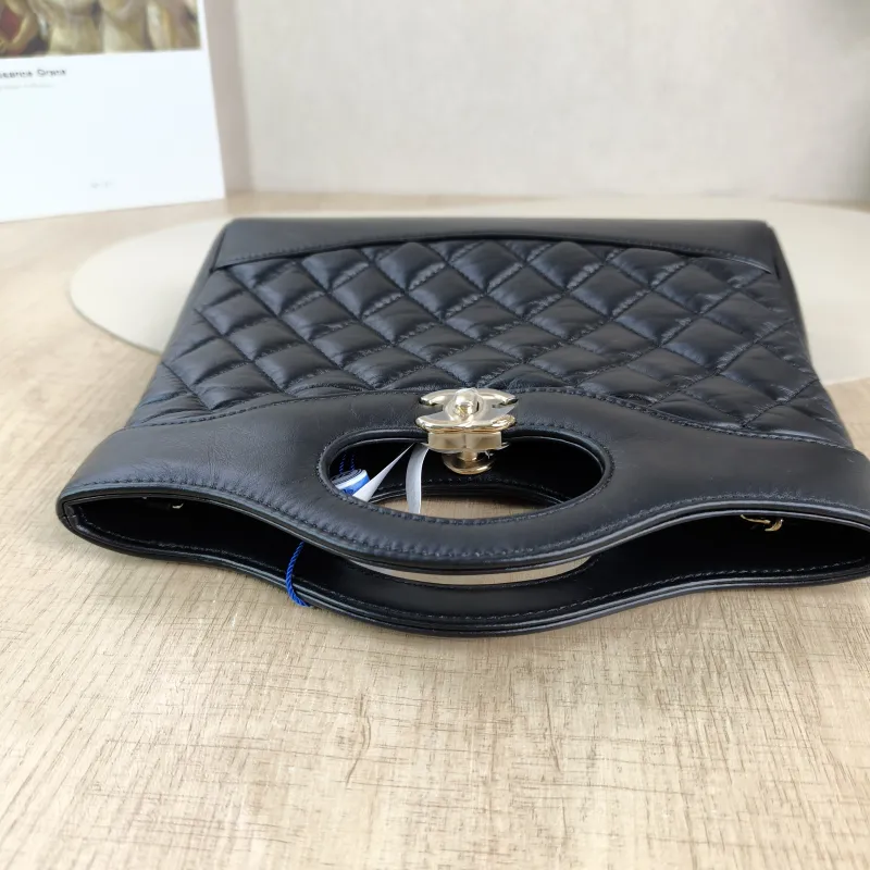 Chanel Crossbody Bag 31Bag Black Calfskin Mini 23 × 5.5 × 22 cm — detail view 5 of 12