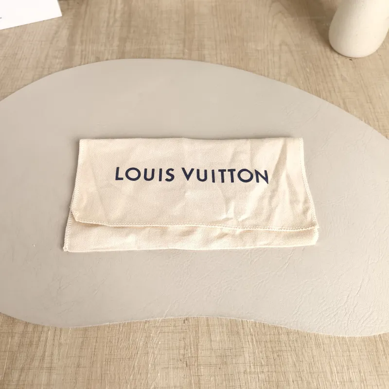 Louis Vuitton Crossbody Bag Diane Baguette Bag Blue nano 19 × 6 × 10.5 cm — detail view 1 of 11