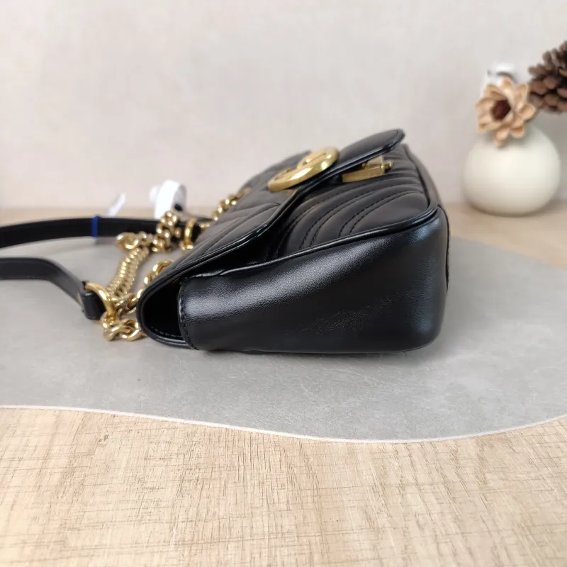 GUCCI Crossbody Bag GG Marmont Small Marmont 22 Black CC alfskin Small 22 × 6 × 13 cm — detail view 5 of 11