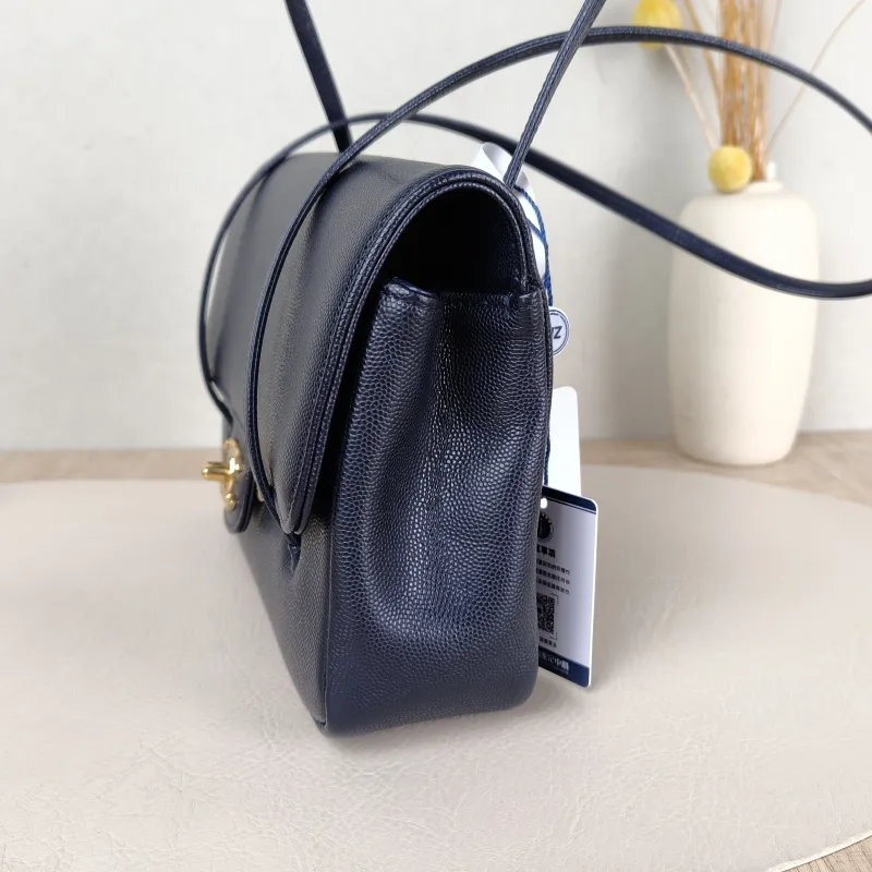 Chanel Shoulder Bag 26p preppy coco Navy Grained Calfskin Small 22 × 7 × 15 cm — detail view 8 of 12