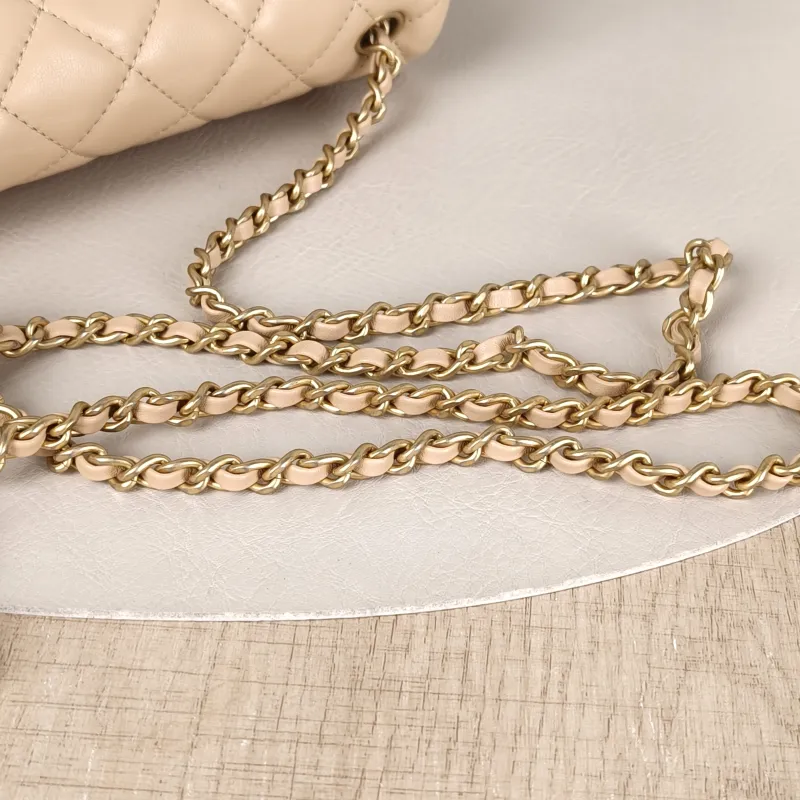 Chanel Crossbody Bag mini Lambskin mini20 × 6 × 12 cm — detail view 8 of 14