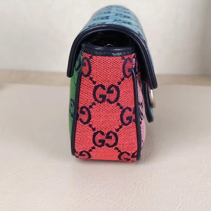 GUCCI Crossbody Bag GG Marmont Mini Marmont Mini Canvasmini16.5 × 4.5 × 9.5 cm — detail view 11 of 11