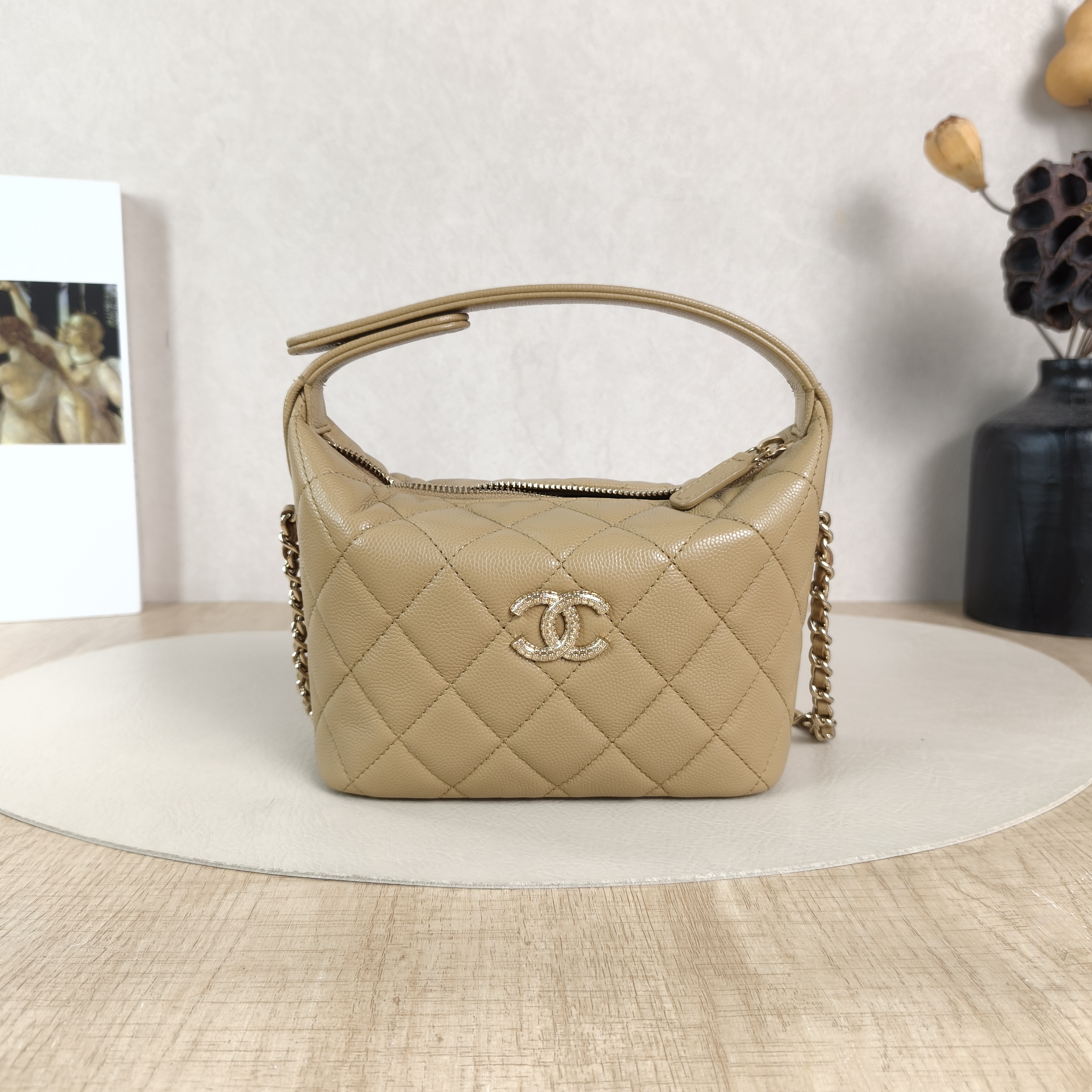 Chanel Crossbody Bag Gold-Tone Hardware Taupe Grained Calfskin One Size16 × 6 × 13 cm