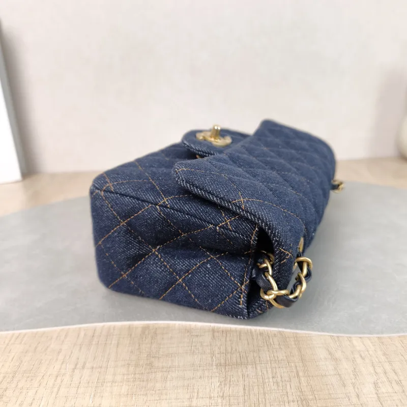 Chanel Crossbody Bag Classic Flap Large Mini CF Mini Navy mini 20 × 6 × 12 cm — detail view 2 of 12