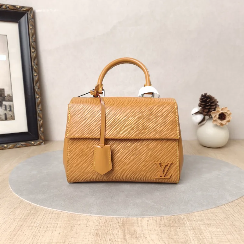 Louis Vuitton Crossbody Bag CLUNY Caramel Epi Embossed Calfskin Mini 20 × 7.5 × 16 cm
