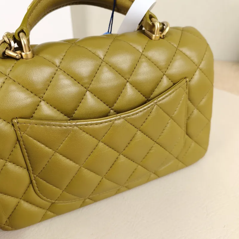 Chanel Crossbody Bag mini Yellow Lambskin mini20 × 6 × 12 cm — detail view 11 of 15