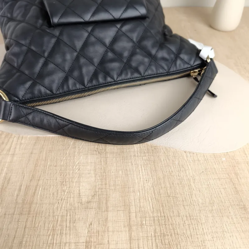Chanel Shoulder Bag hobo Black Lambskin One Size 27.5 × 10 × 22 cm — detail view 6 of 13